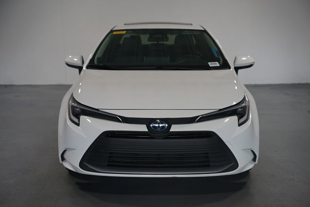 2024 Toyota Corolla Hybrid XLE photo 2