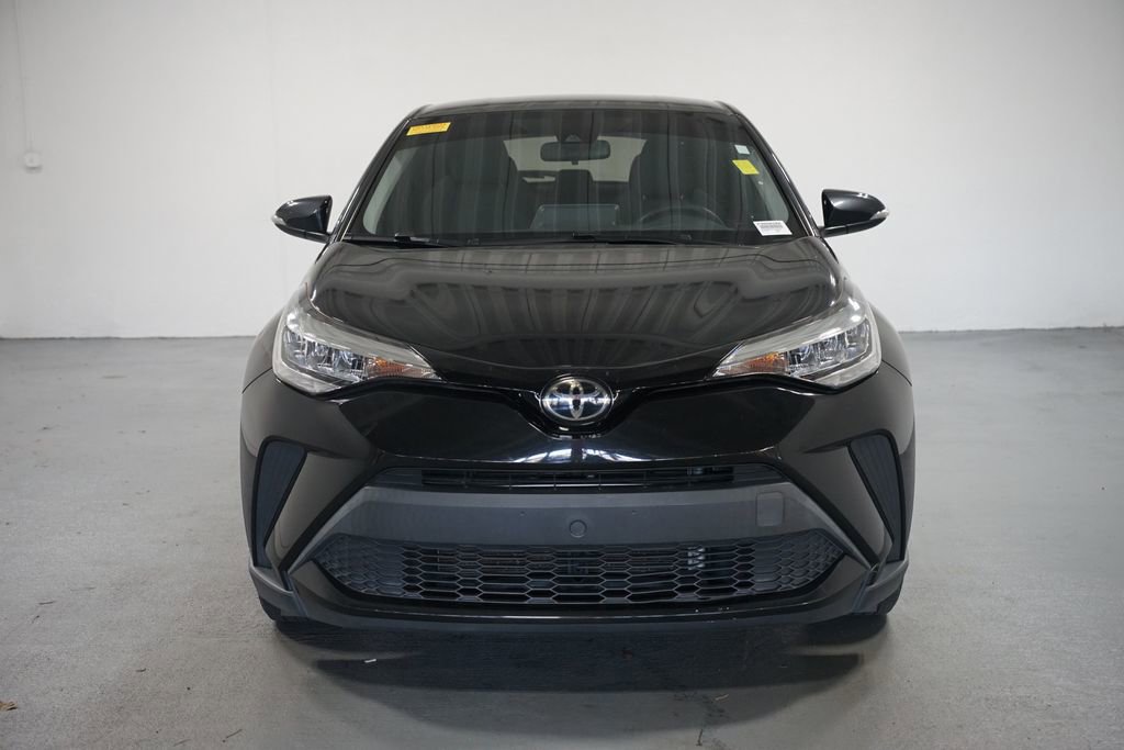 2020 Toyota C-HR LE photo 2