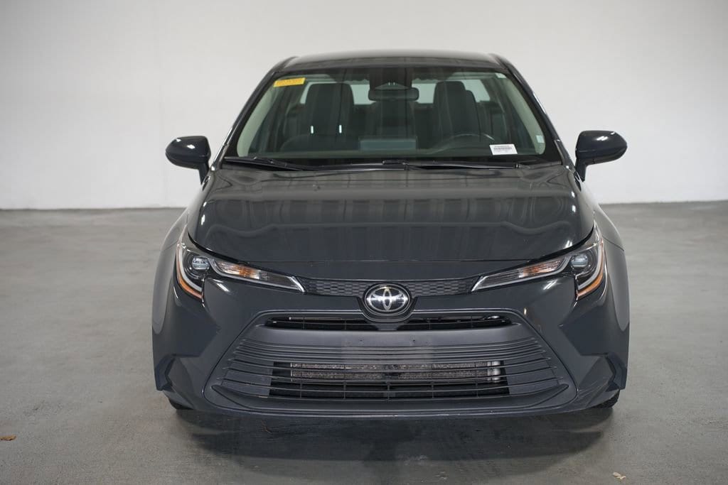 Used 2023 Toyota Corolla LE with VIN 5YFB4MDE7PP062733 for sale in Northfield, Minnesota