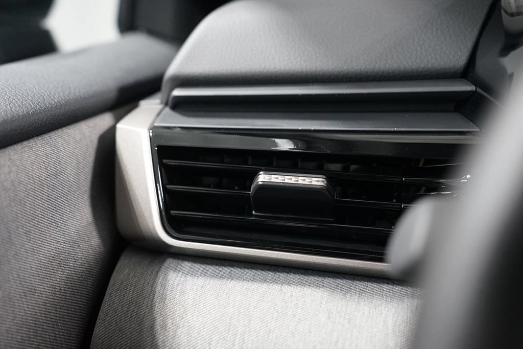 2026 Toyota Camry LE - Photo 25