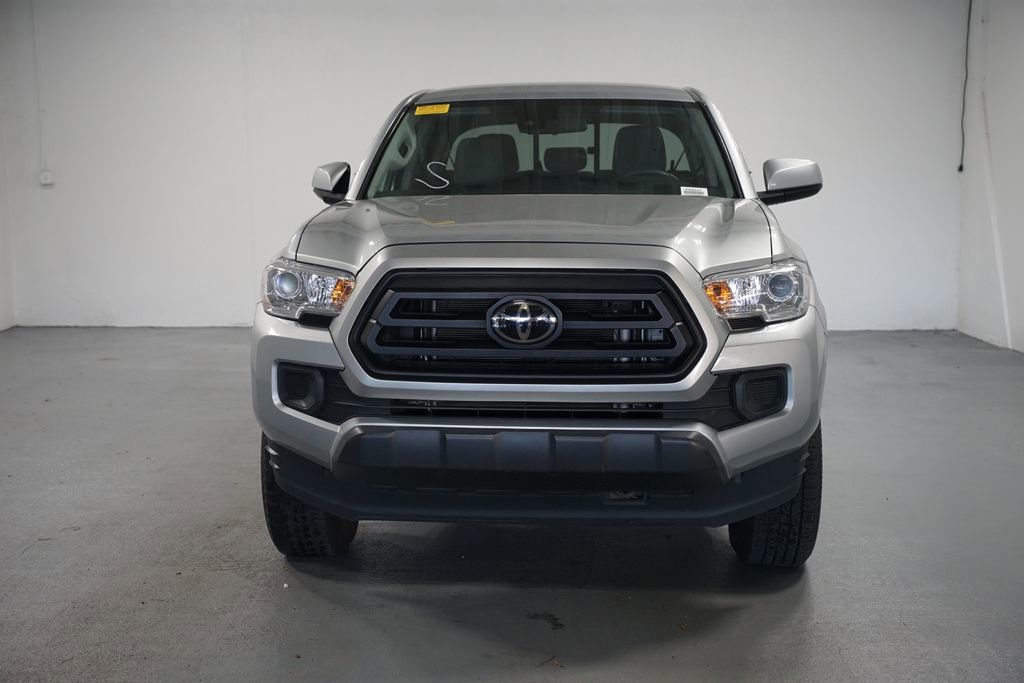 2022 Toyota Tacoma SR5 photo 2