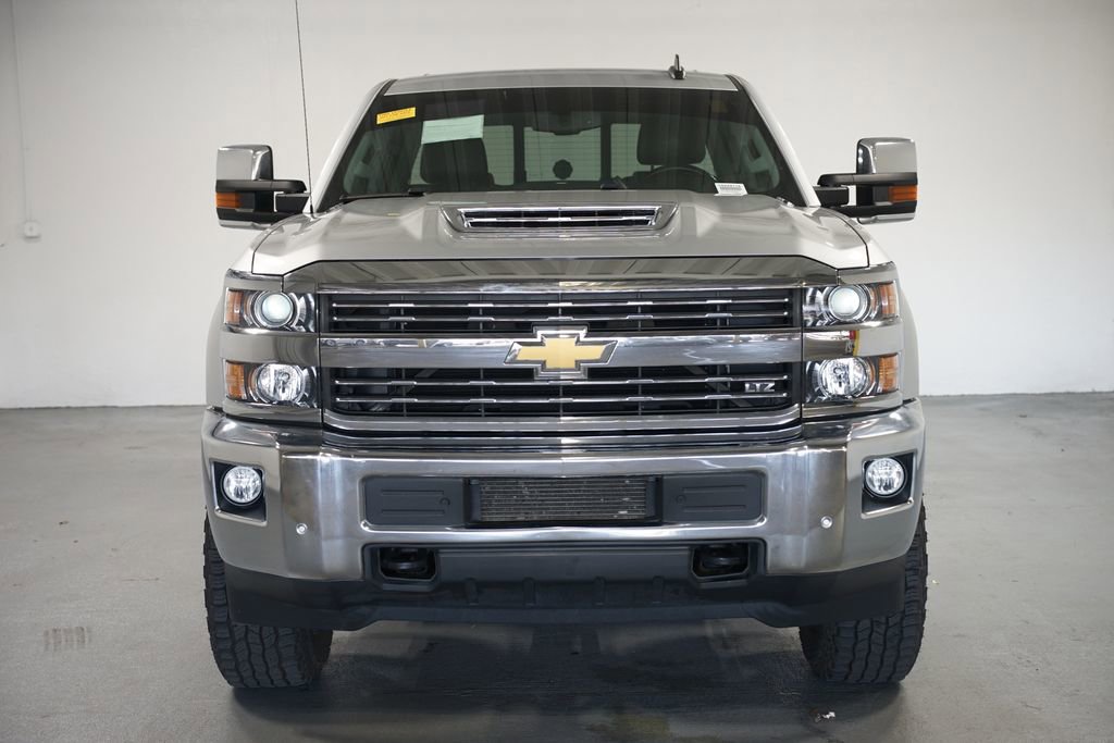 2018 Chevrolet Silverado 2500HD LTZ photo 2