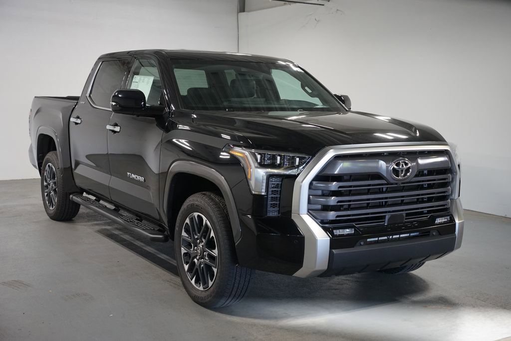 New 2026 Toyota Tundra Limited LIMITED CREWMAX 5.5