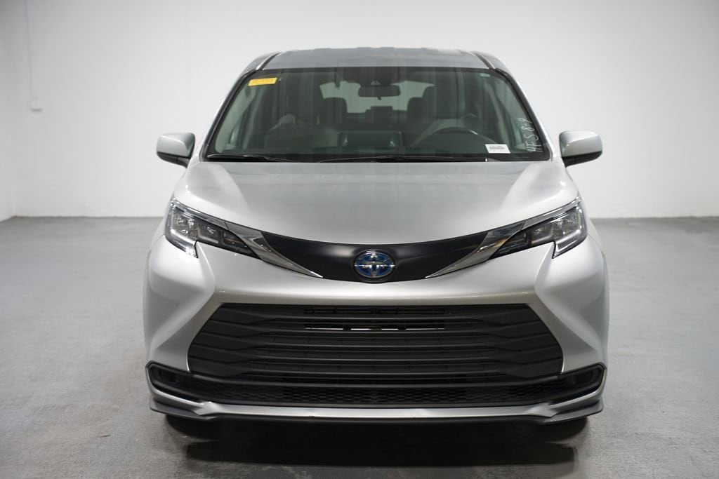 Used 2023 Toyota Sienna LE with VIN 5TDKRKEC4PS158930 for sale in Duluth, GA