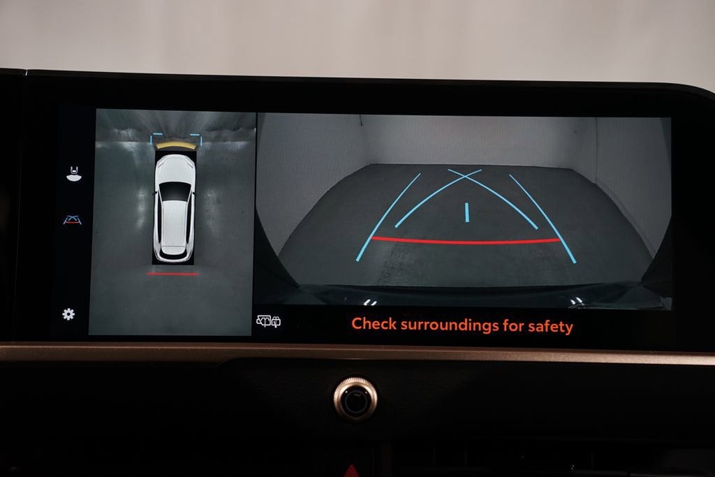 2025 Toyota Crown Signia Limited - Photo 20