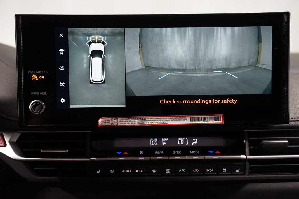 2025 Toyota Sienna Platinum - Photo 21