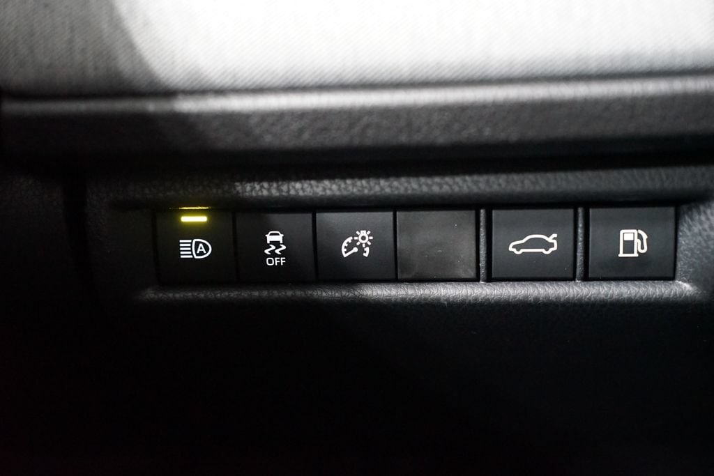 2026 Toyota Camry LE - Photo 24