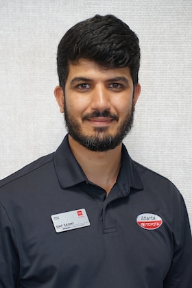 Staff member Saif Sadiki from ID_cc37fda3b719