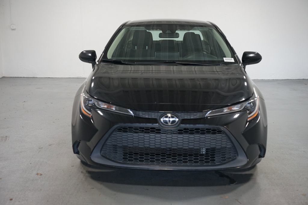 2021 Toyota Corolla LE photo 2