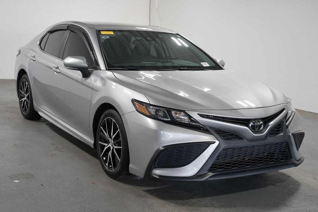 Used 2023 Toyota Camry SE Sedan