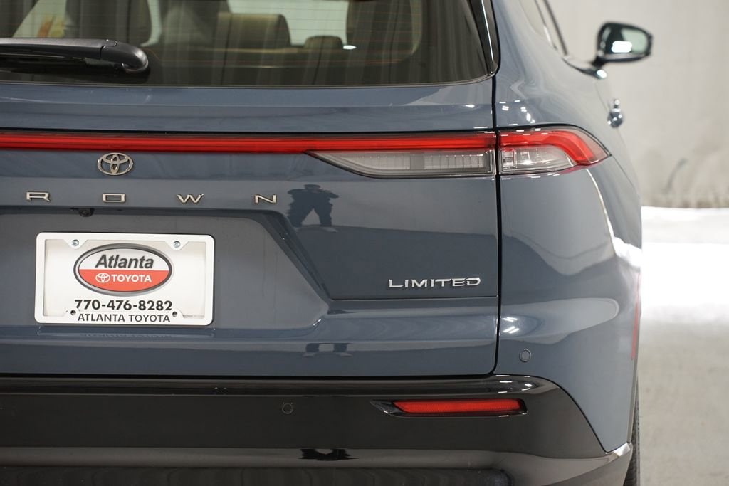 2025 Toyota Crown Signia Limited - Photo 10