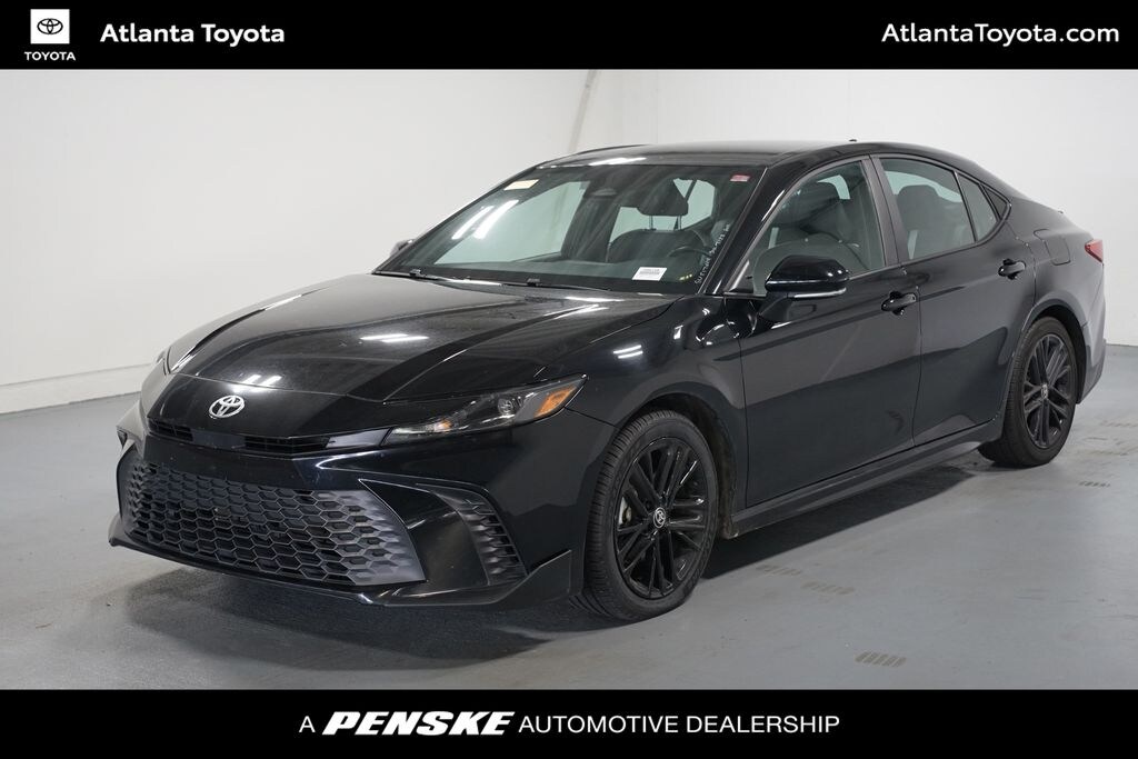 Used 2025 Toyota Camry SE Sedan