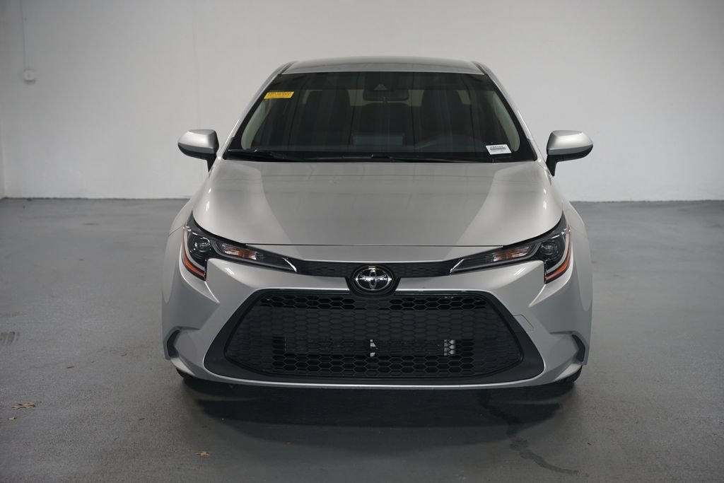 2022 Toyota Corolla LE photo 2