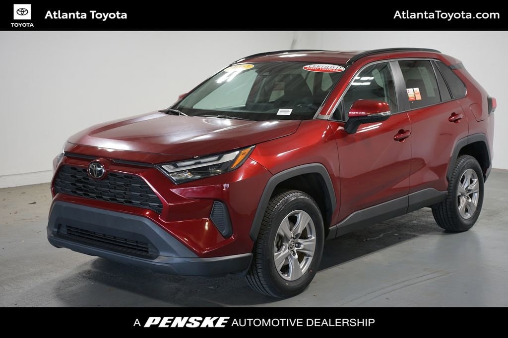 2022 Toyota RAV4 XLE FWD's photo