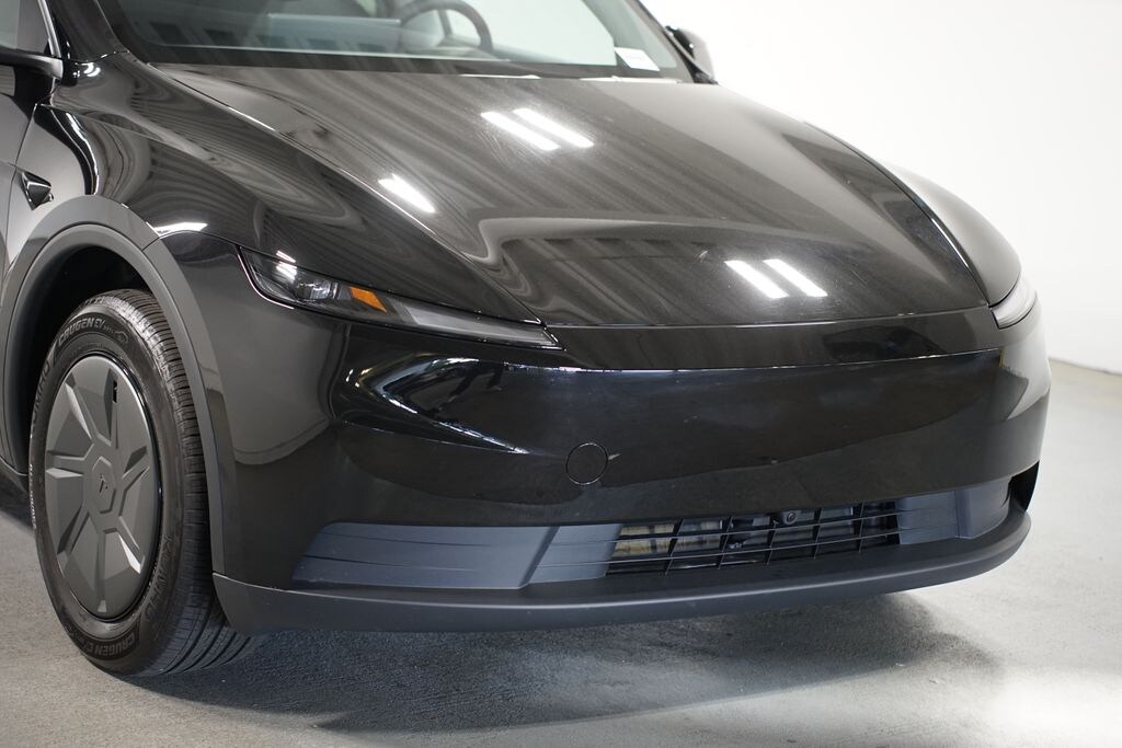 Used 2026 Tesla Model Y Standard Range SUV