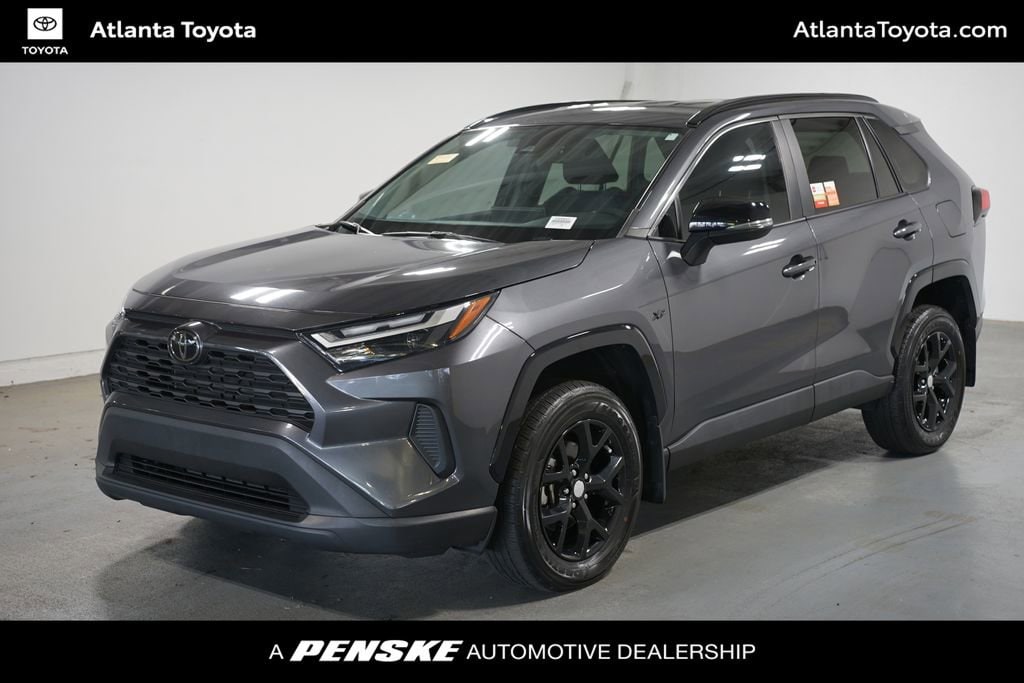 2024 Toyota RAV4 XLE FWD's photo