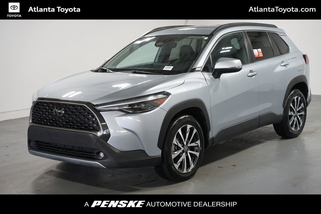 2024 Toyota Corolla Cross XLE's photo