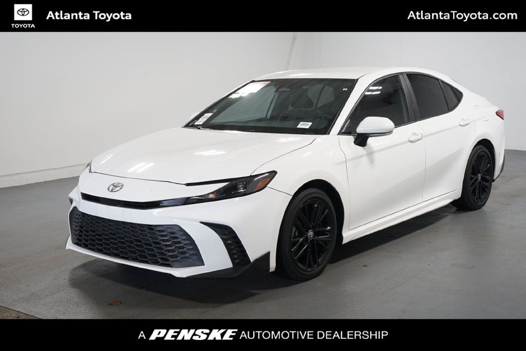 Used 2025 Toyota Camry SE Sedan