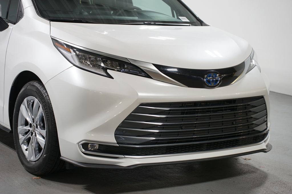 Used 2025 Toyota Sienna Limited Van Passenger Van