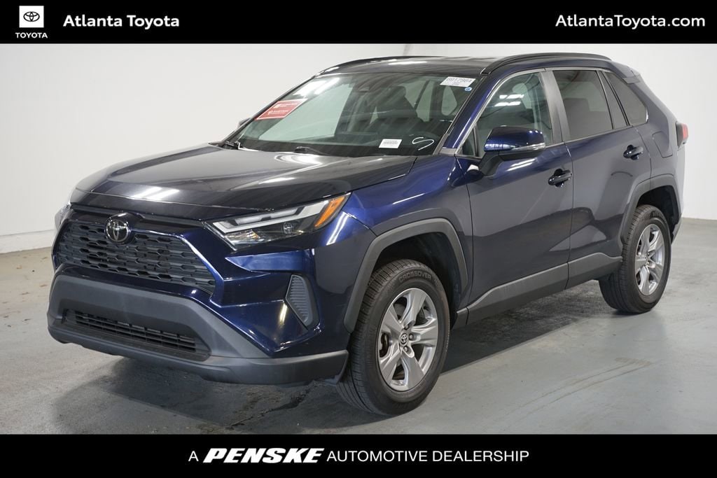 2023 Toyota RAV4 XLE FWD's photo