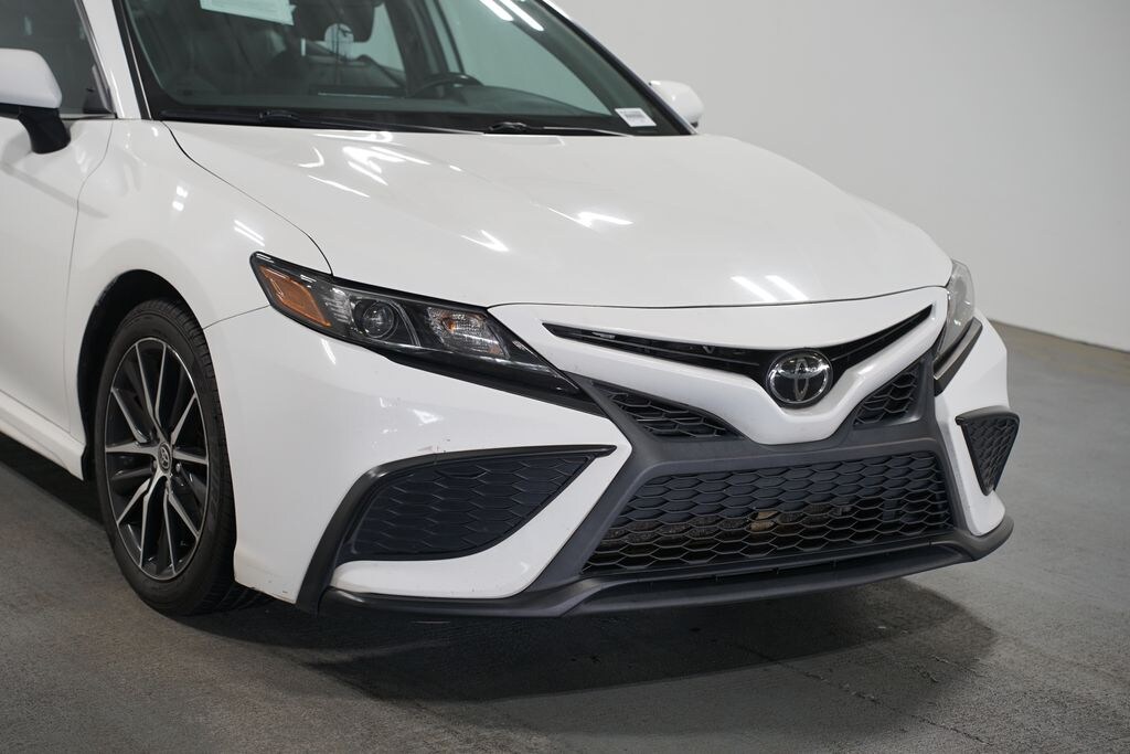 Used 2021 Toyota Camry SE Sedan