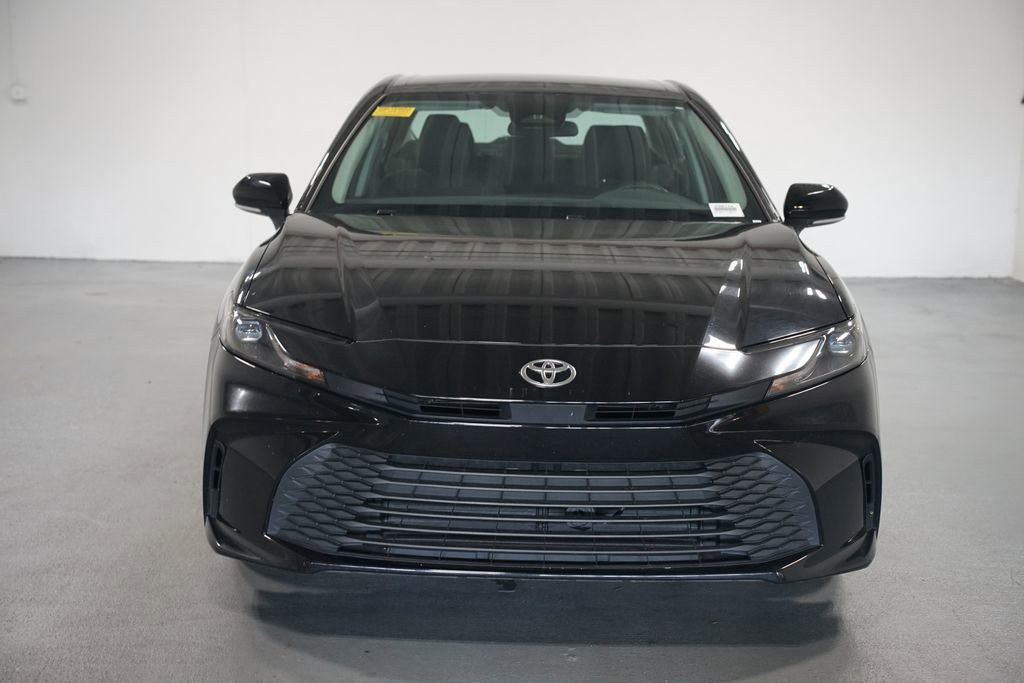 2025 Toyota Camry LE photo 2