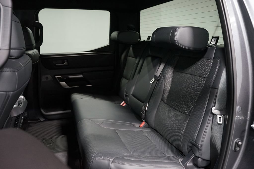2025 Toyota Tundra Limited - Photo 32