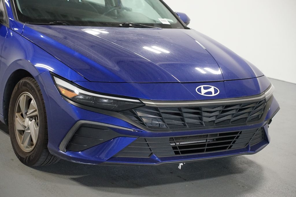 Used 2024 Hyundai Elantra SE Sedan