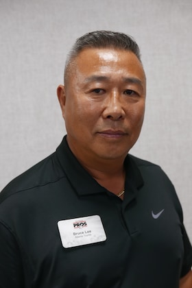 Staff member Bruce Lee from ID_cc37fda3b719