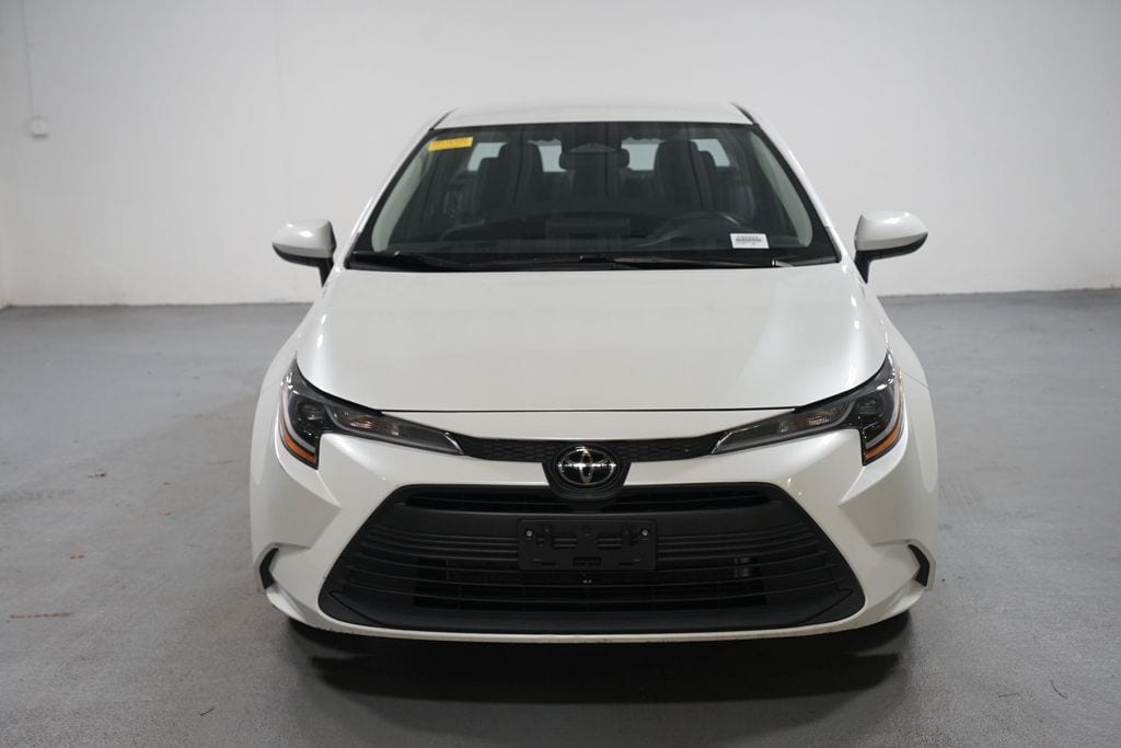 Certified 2025 Toyota Corolla LE Sedan