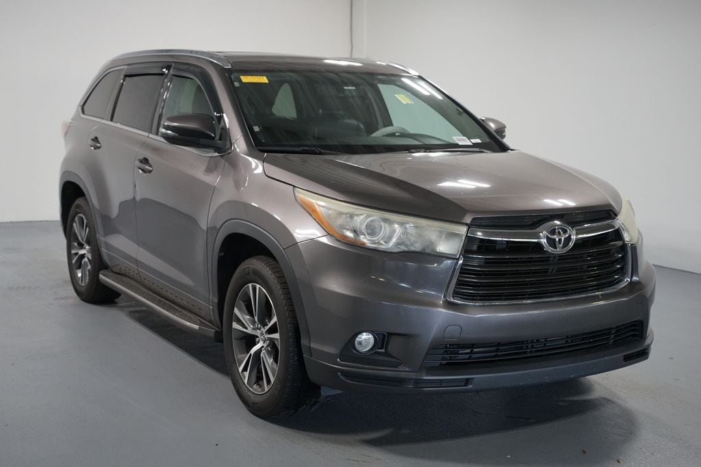 Used 2016 Toyota Highlander XLE V6 SUV