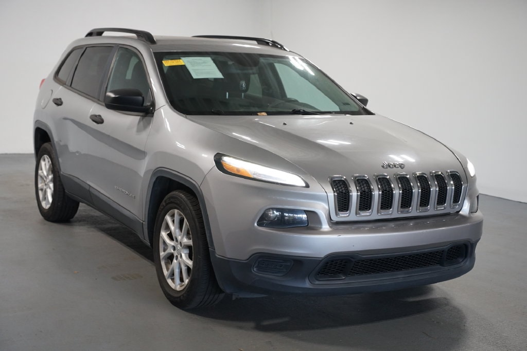 Used 2016 Jeep Cherokee Sport SUV