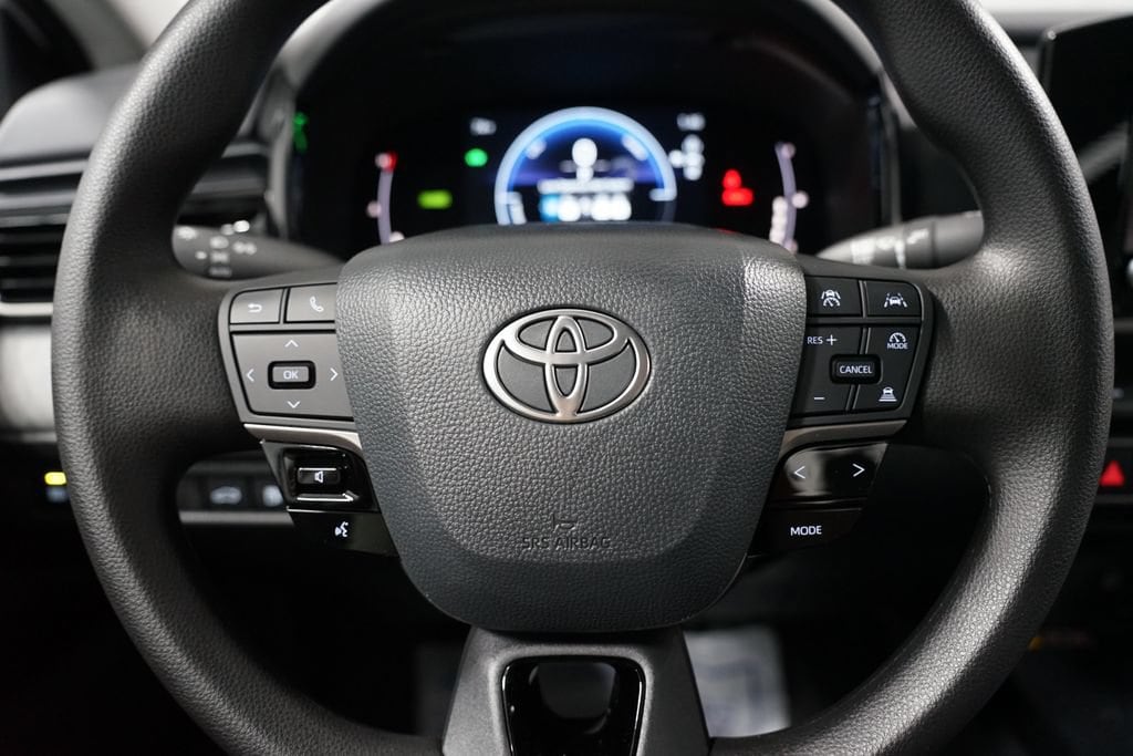 2026 Toyota Camry LE - Photo 12