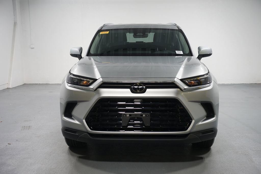2024 Toyota Grand Highlander XLE photo 2