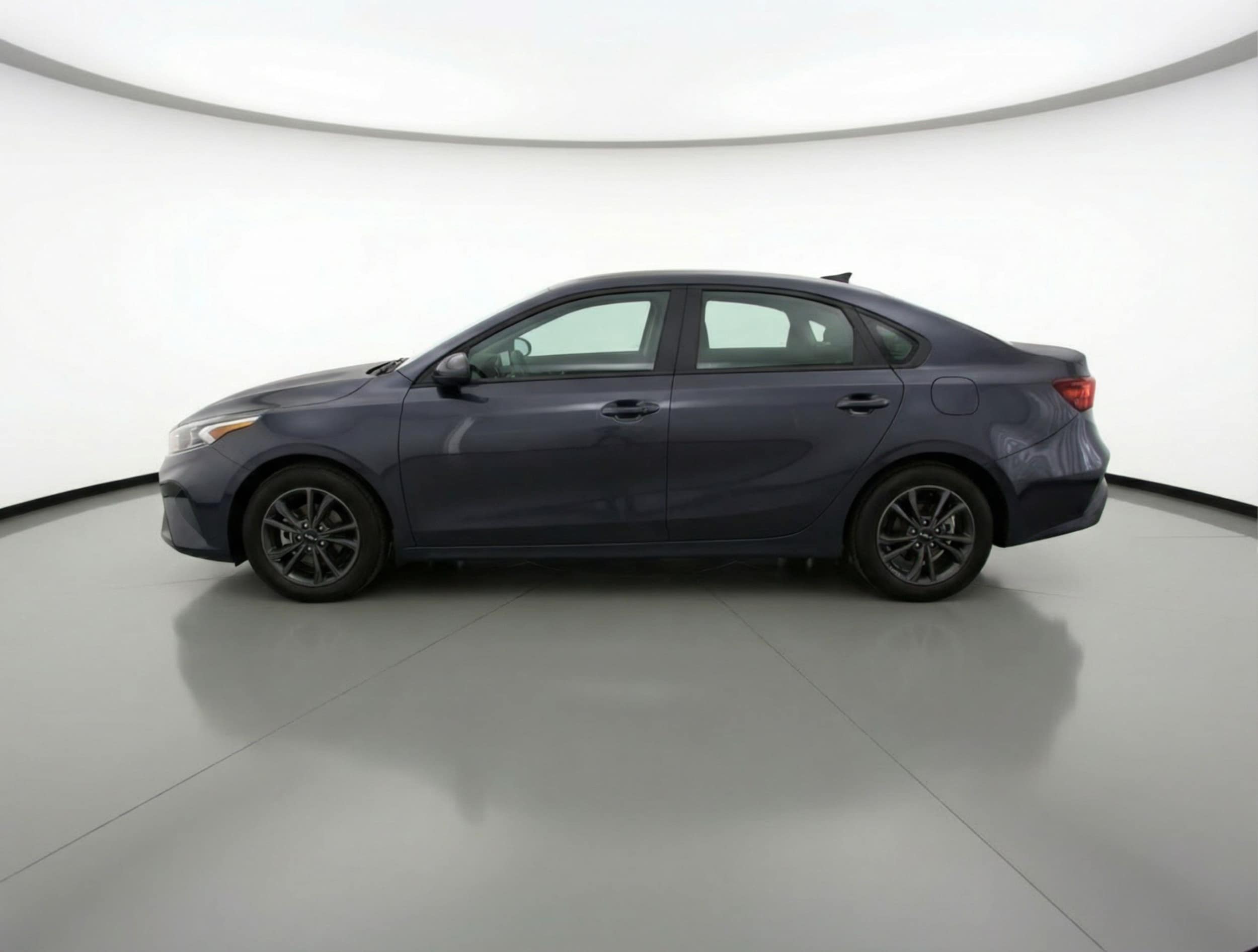 Thumbnail: 2023 Kia Forte - 4
