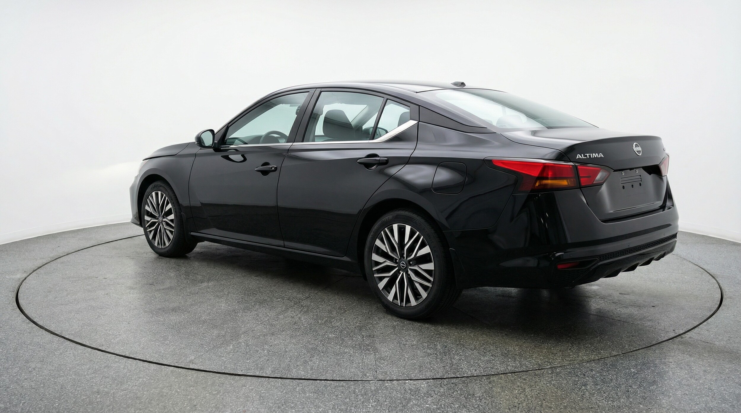 Thumbnail: 2025 Nissan Altima - 5