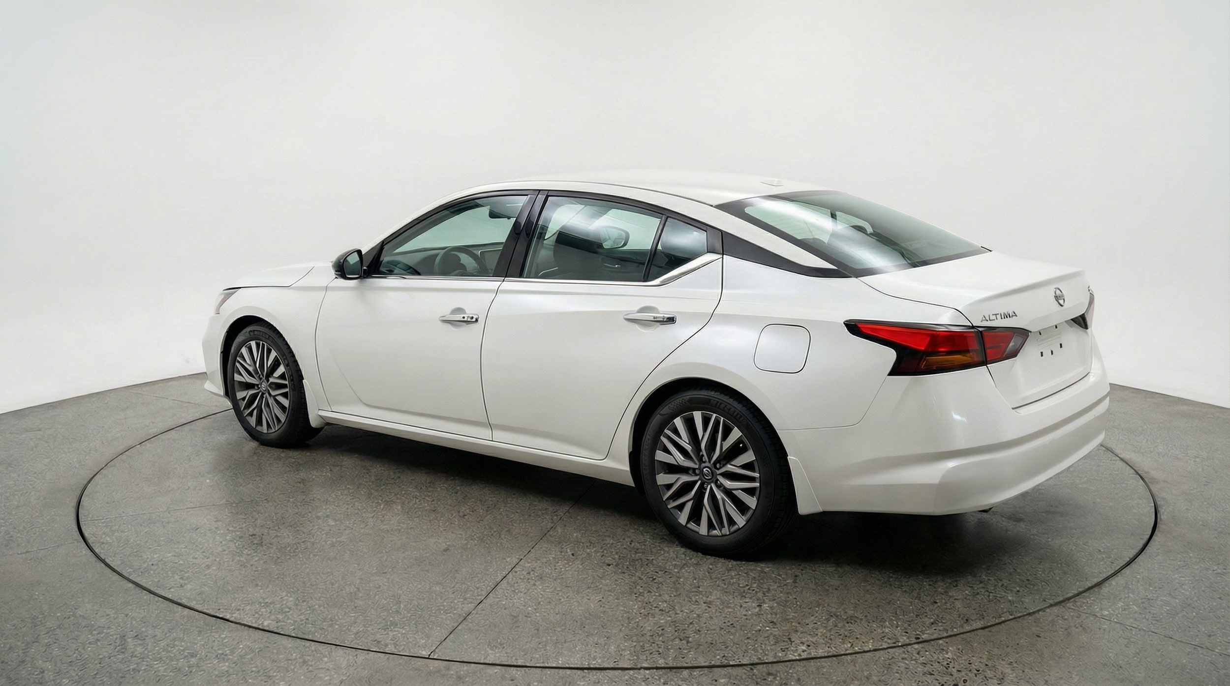 Thumbnail: 2025 Nissan Altima - 5