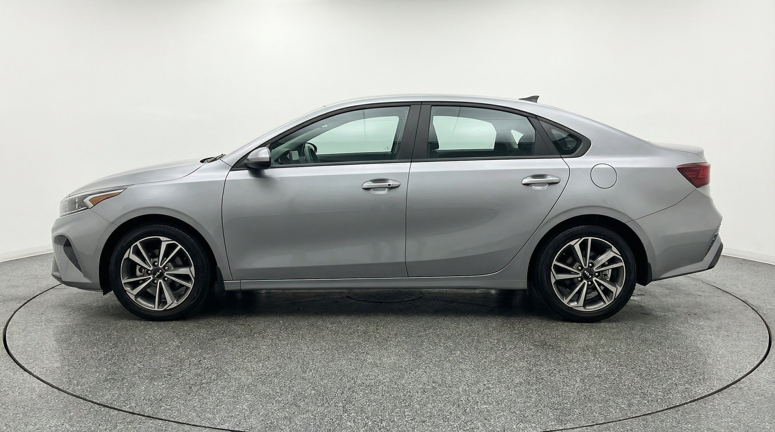Thumbnail: 2024 Kia Forte - 5