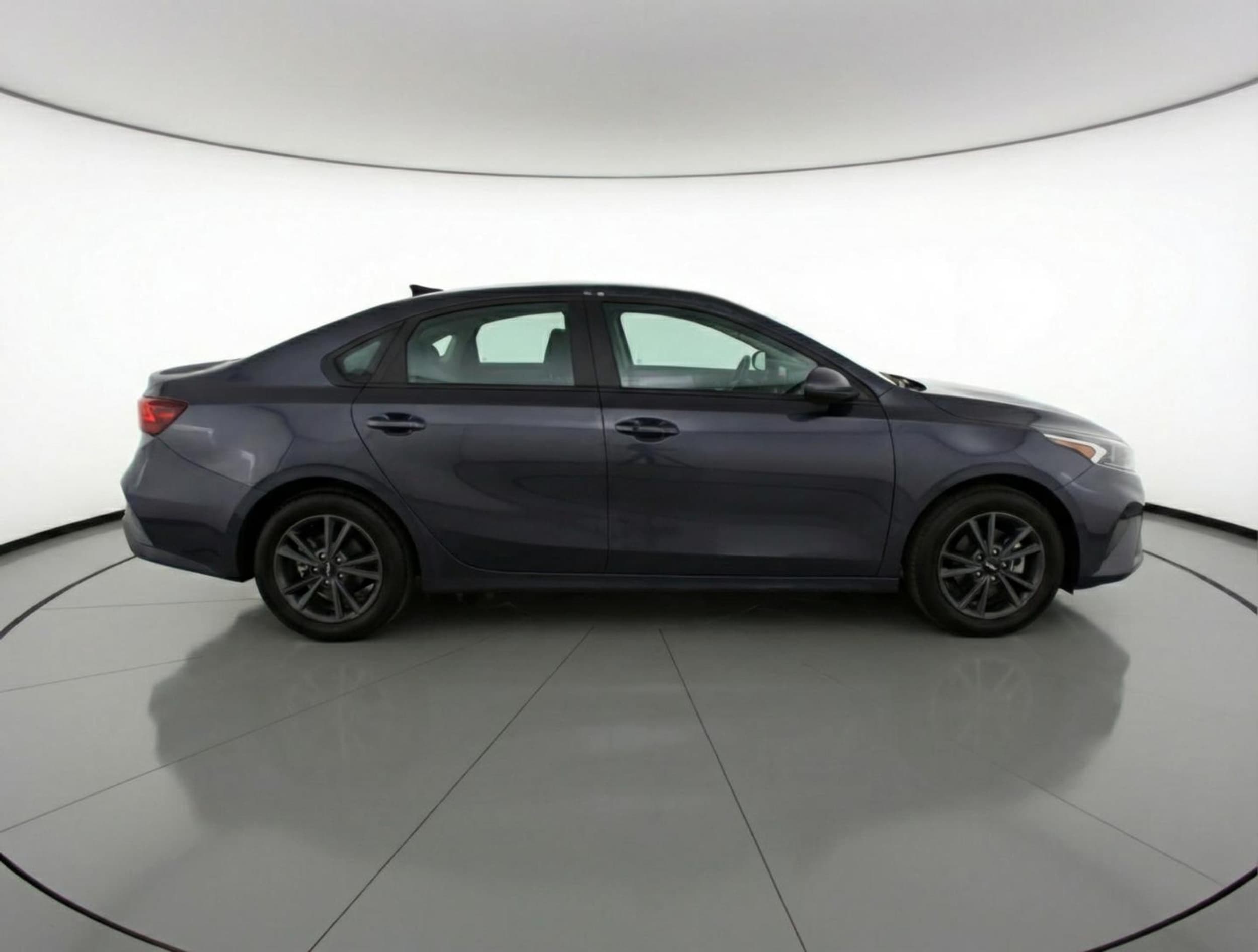 Thumbnail: 2023 Kia Forte - 8