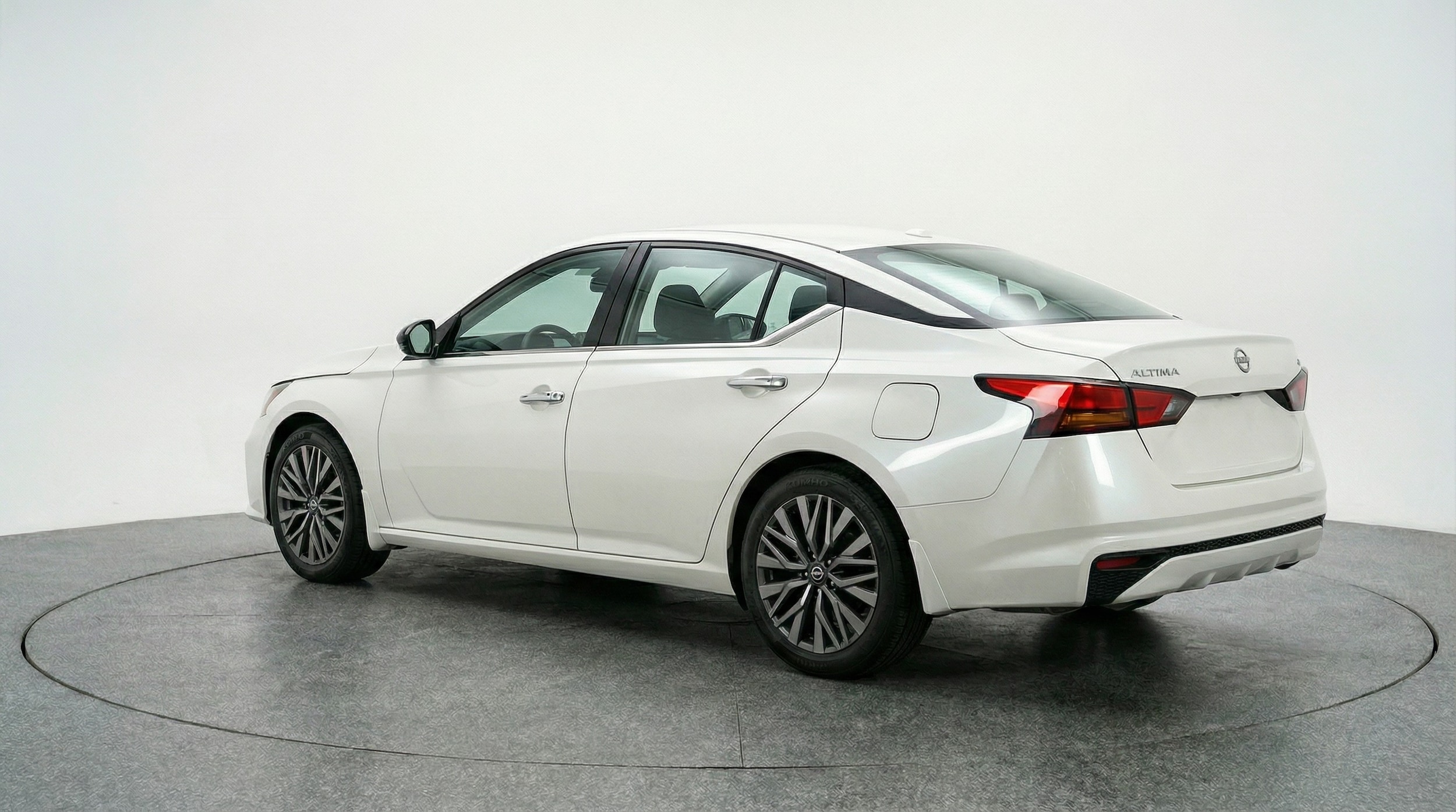 Thumbnail: 2025 Nissan Altima - 5