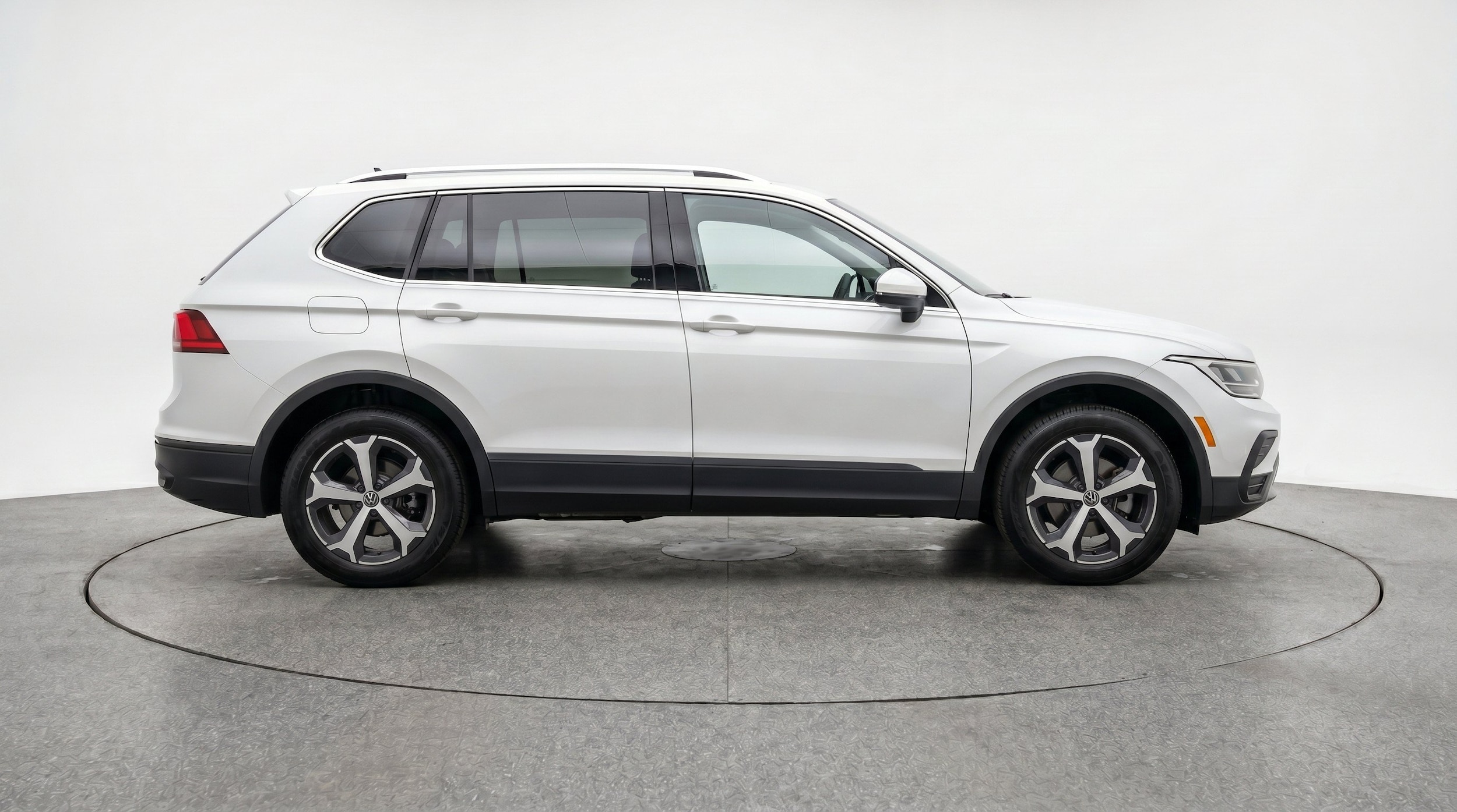 Thumbnail: 2026 Volkswagen Tiguan - 11