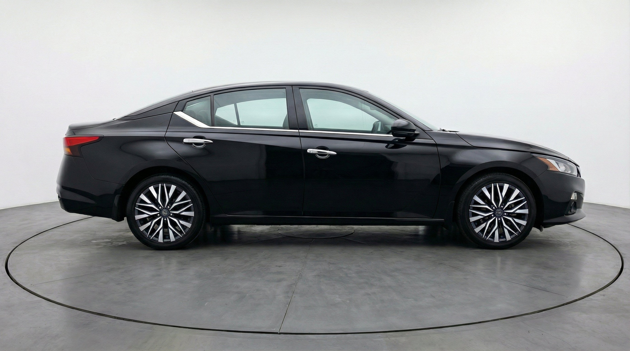 Thumbnail: 2025 Nissan Altima - 10