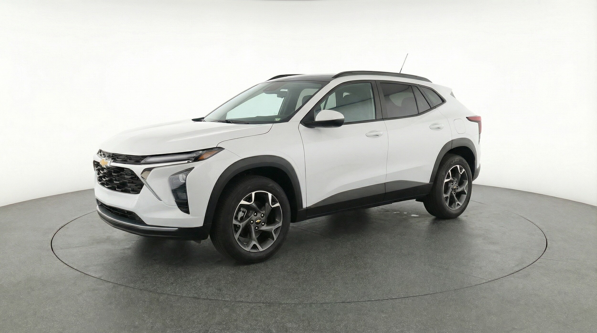 Thumbnail: 2025 Chevrolet Trax - 3