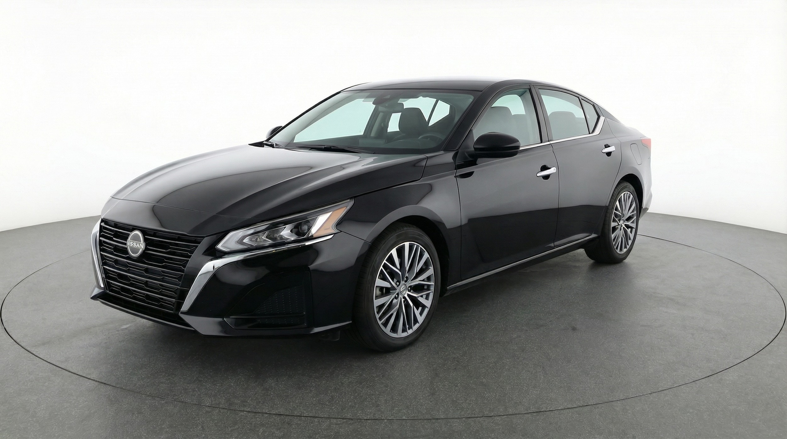 Thumbnail: 2025 Nissan Altima - 3