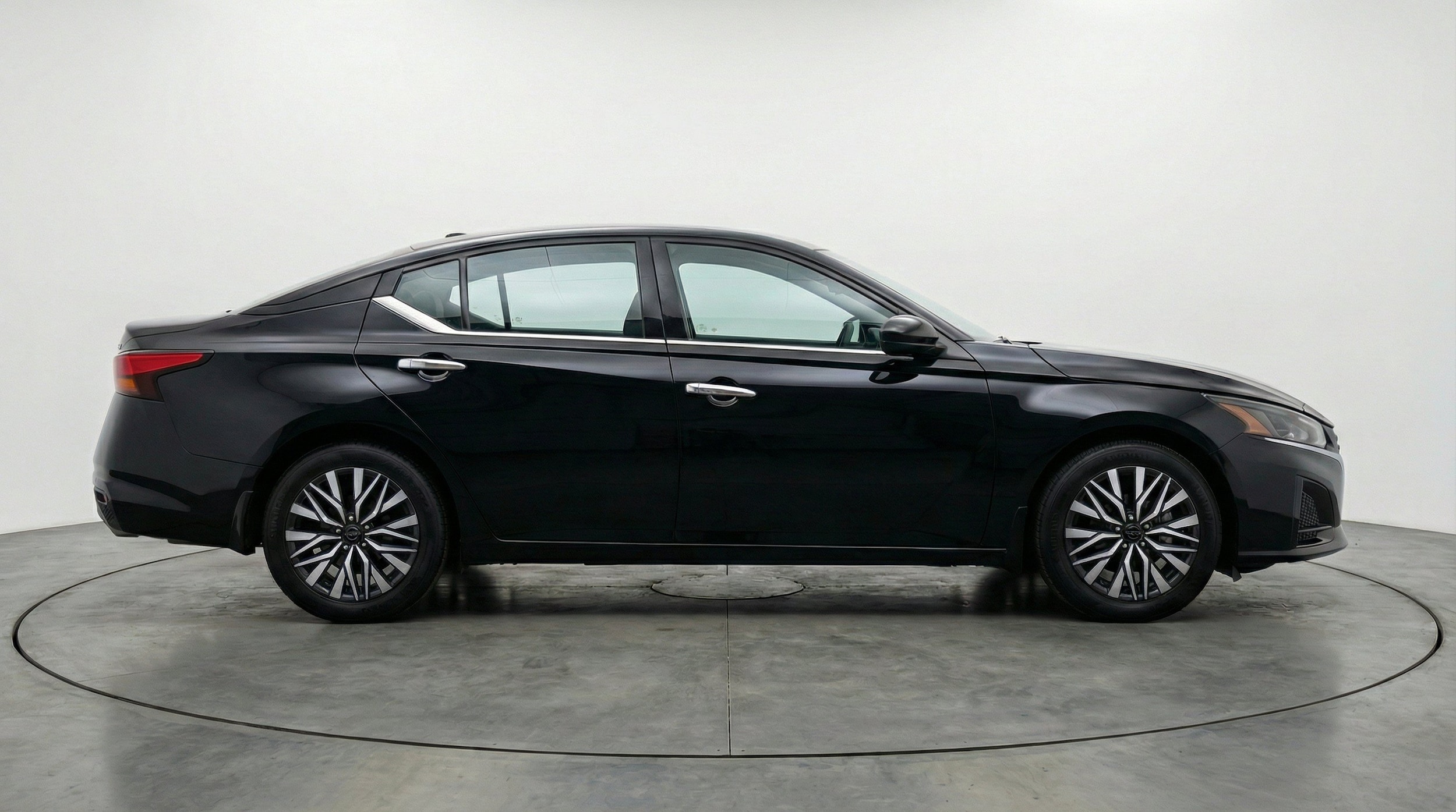 Thumbnail: 2025 Nissan Altima - 11