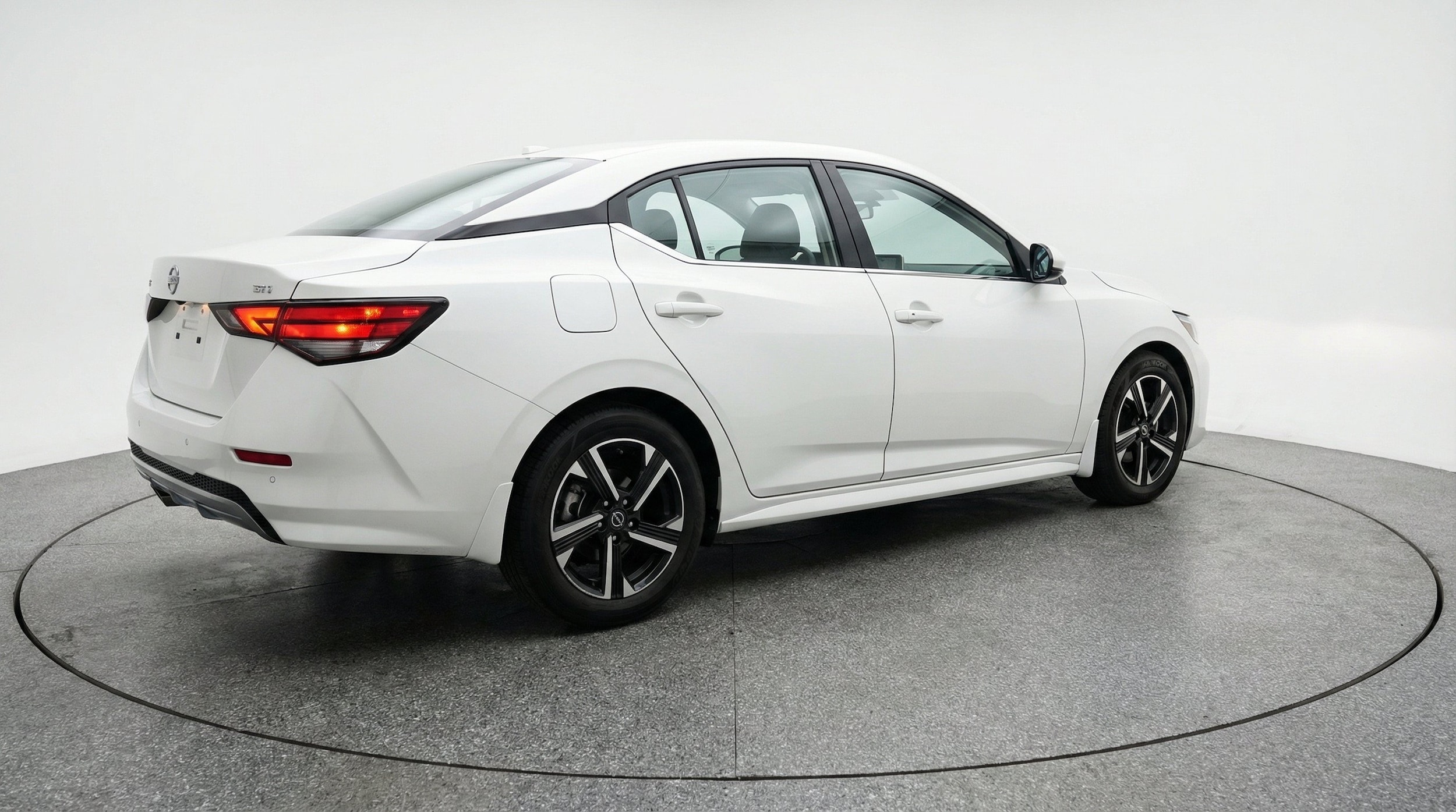 Thumbnail: 2025 Nissan Sentra - 9