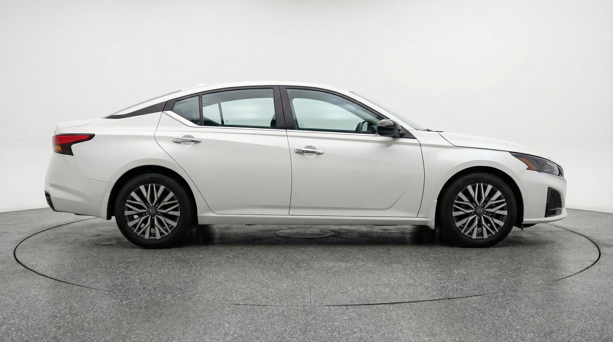 Thumbnail: 2025 Nissan Altima - 8