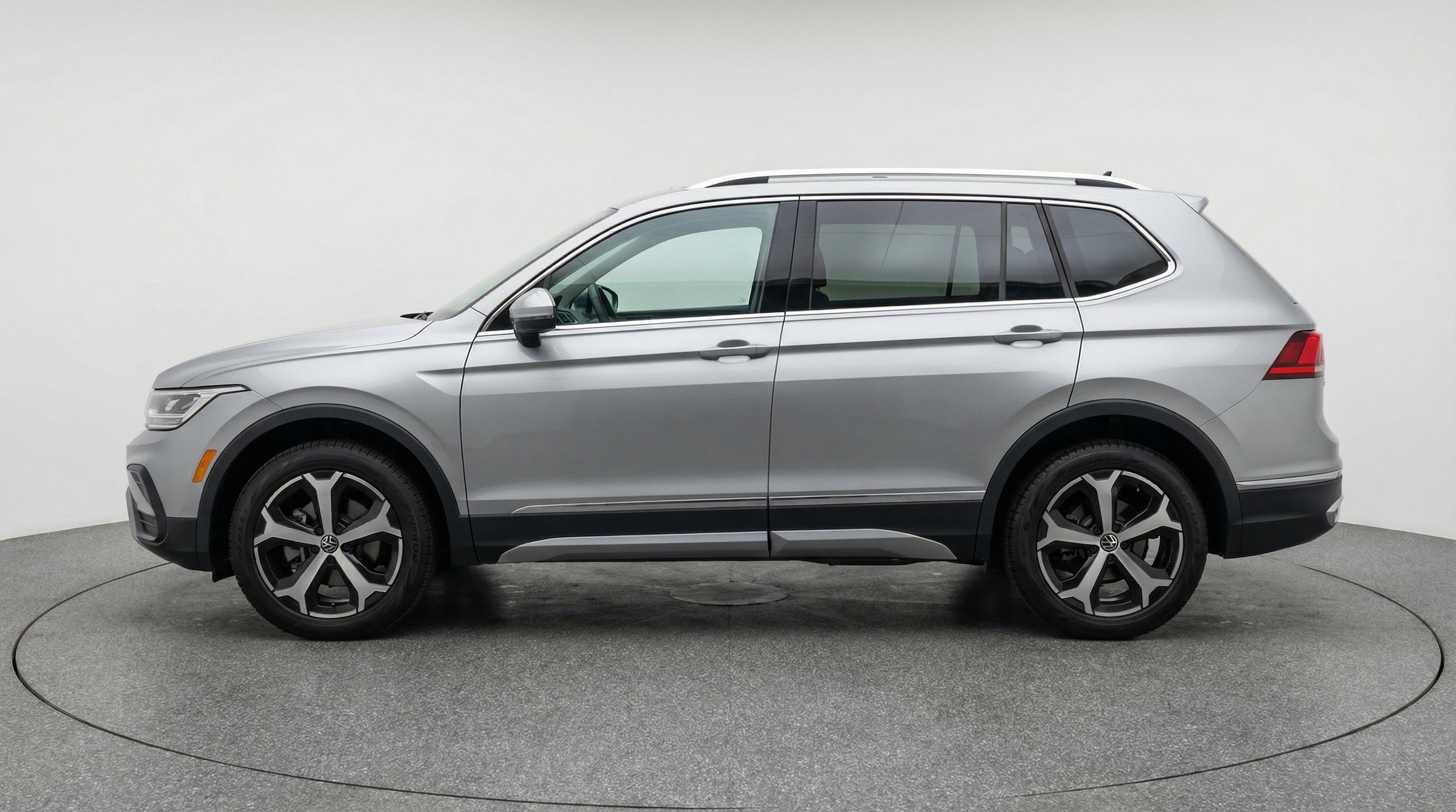 Thumbnail: 2026 Volkswagen Tiguan - 5