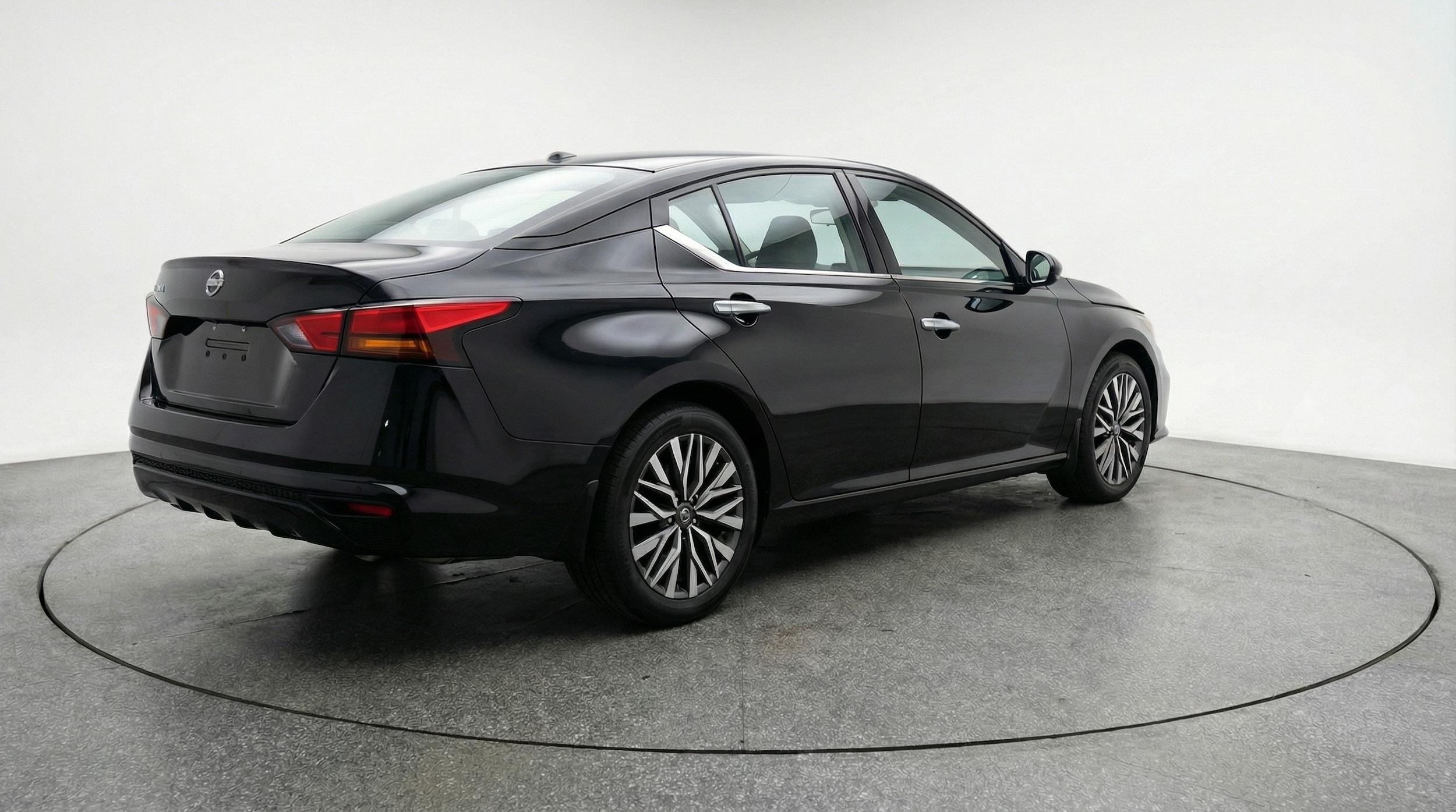 Thumbnail: 2025 Nissan Altima - 7