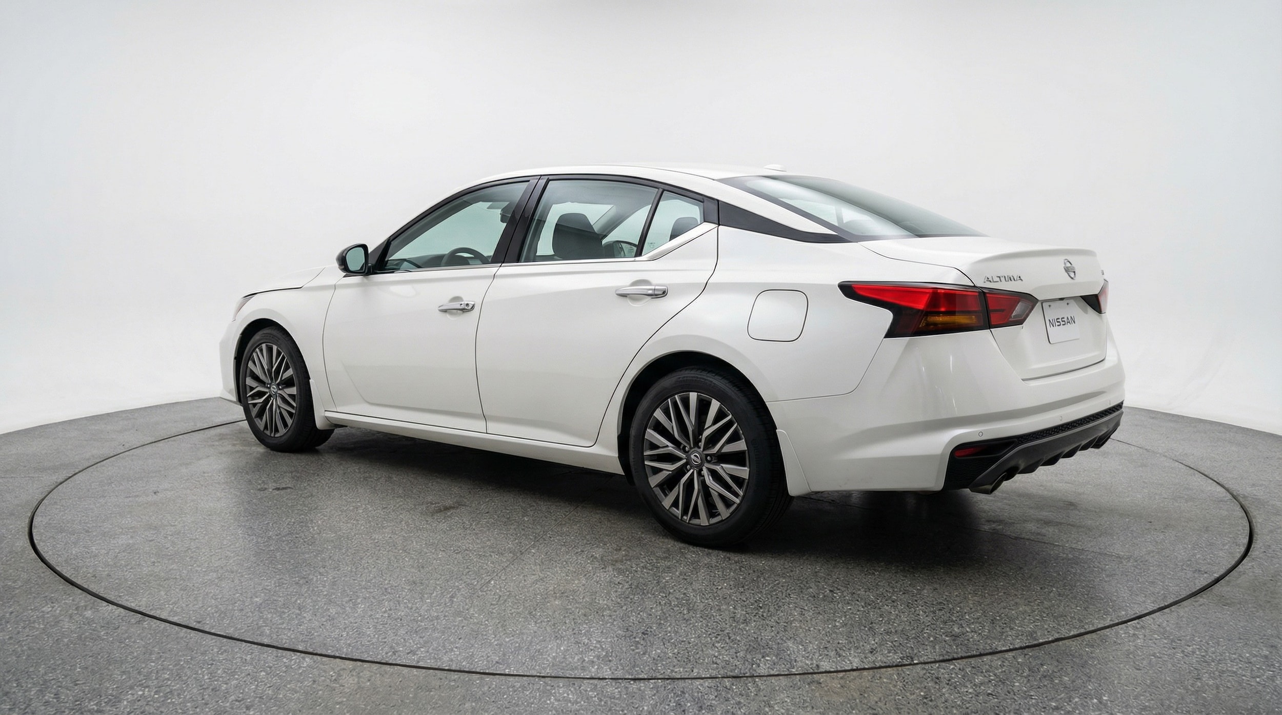 Thumbnail: 2025 Nissan Altima - 5